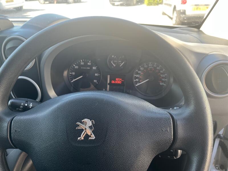 PEUGEOT PARTNER