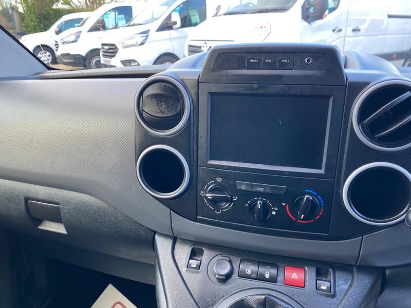 PEUGEOT PARTNER