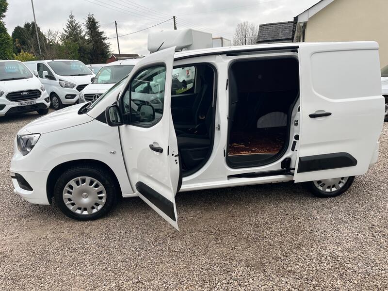 VAUXHALL COMBO