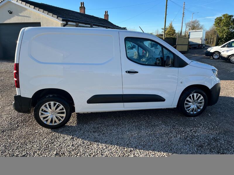 PEUGEOT PARTNER