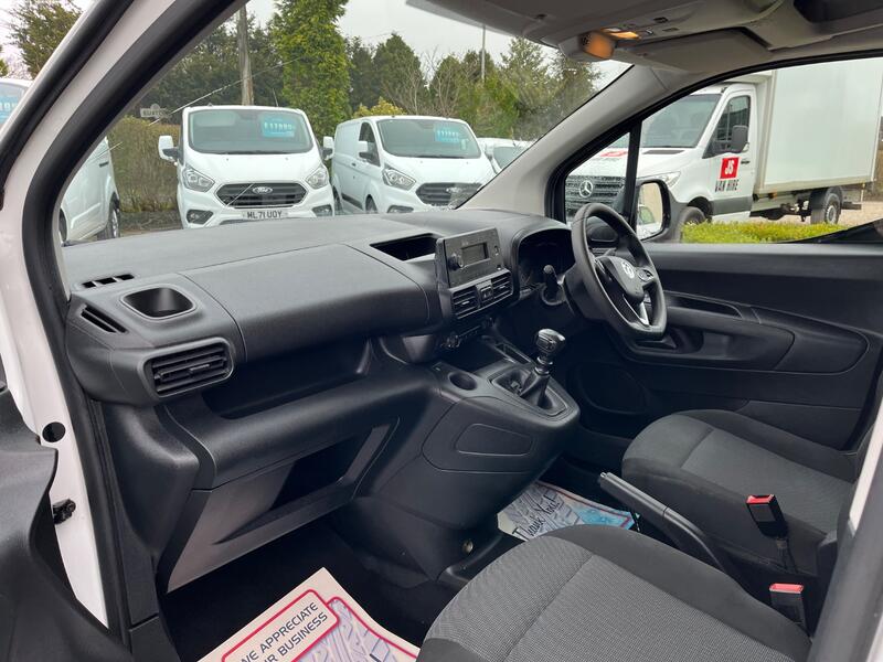 VAUXHALL COMBO