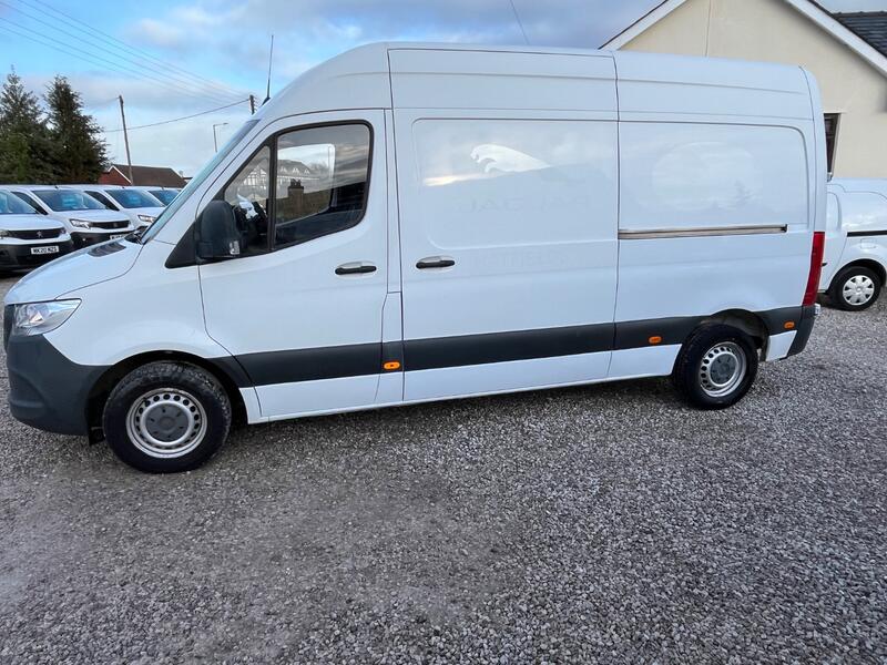 MERCEDES-BENZ SPRINTER