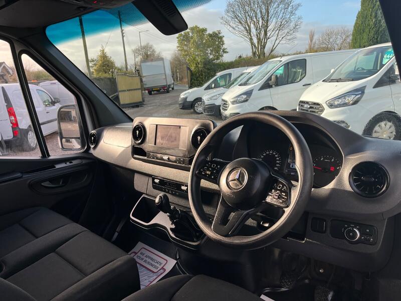 MERCEDES-BENZ SPRINTER