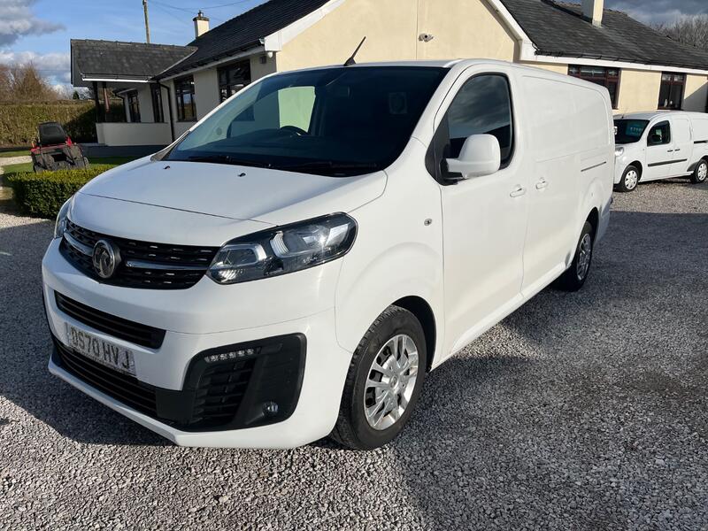 VAUXHALL VIVARO