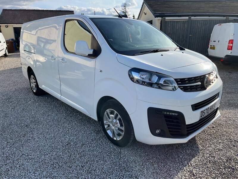 VAUXHALL VIVARO