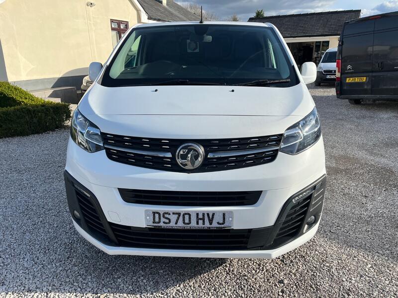 VAUXHALL VIVARO