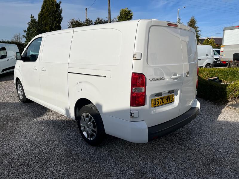 VAUXHALL VIVARO