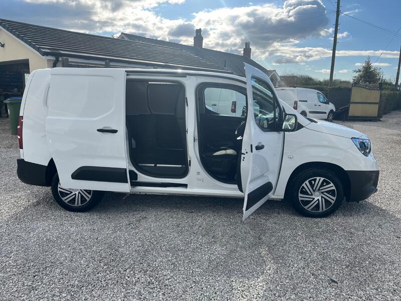 VAUXHALL COMBO