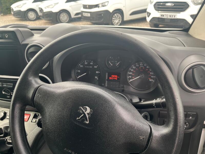 PEUGEOT PARTNER