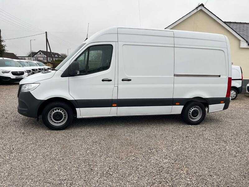 MERCEDES-BENZ SPRINTER