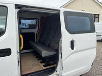 NISSAN NV200