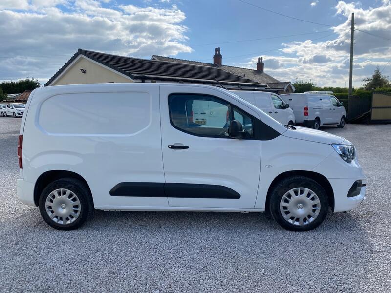VAUXHALL COMBO