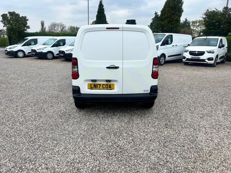 PEUGEOT PARTNER
