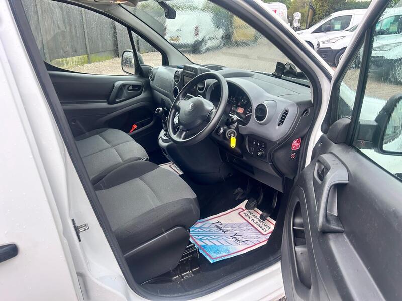 PEUGEOT PARTNER
