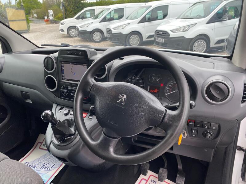 PEUGEOT PARTNER