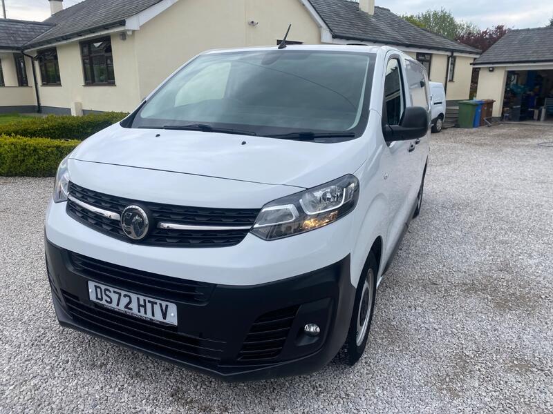VAUXHALL VIVARO