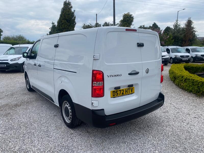 VAUXHALL VIVARO
