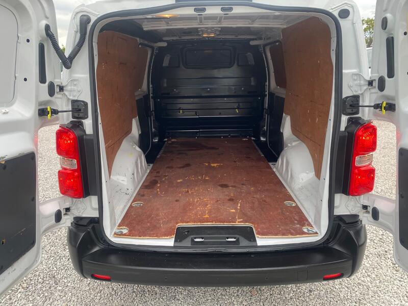 VAUXHALL VIVARO