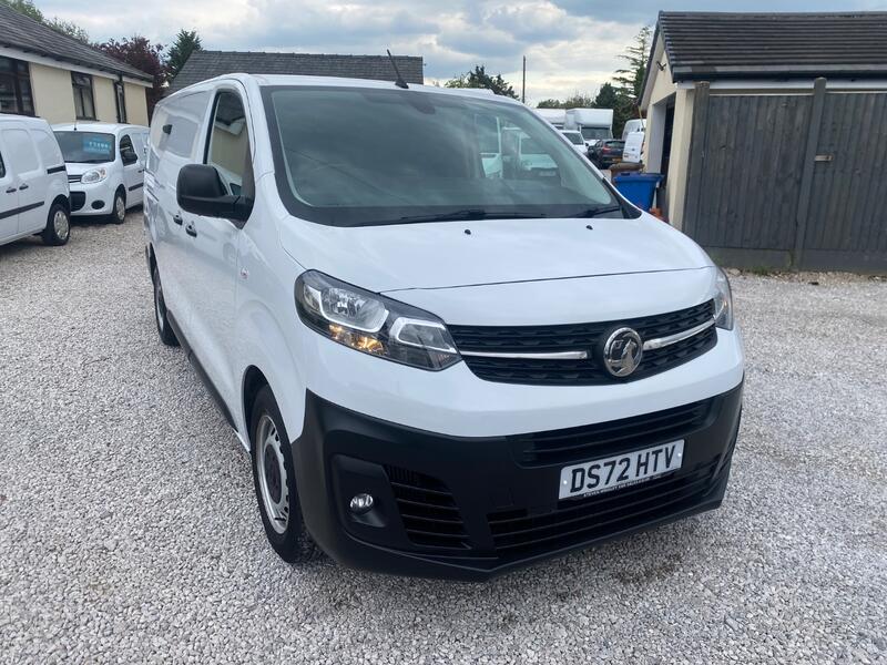 VAUXHALL VIVARO