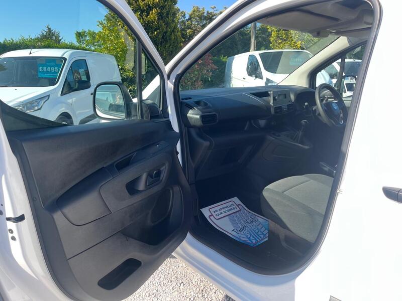 VAUXHALL COMBO