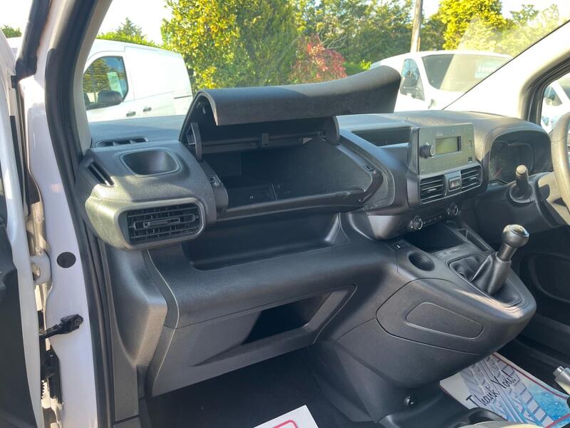 VAUXHALL COMBO