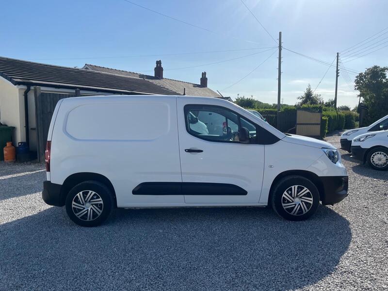 VAUXHALL COMBO