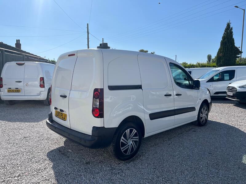 PEUGEOT PARTNER
