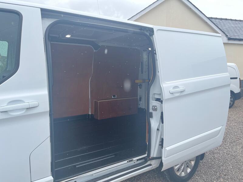 FORD TRANSIT CUSTOM