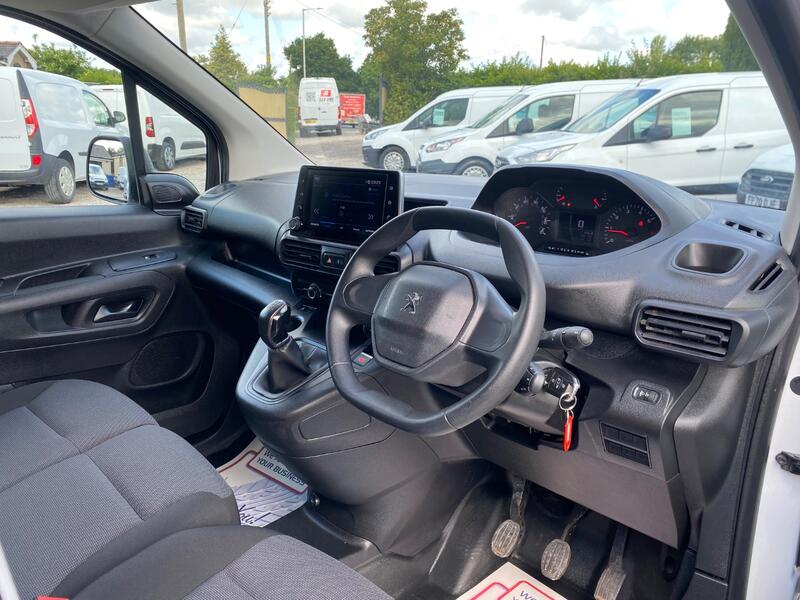 PEUGEOT PARTNER