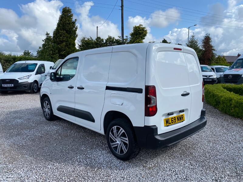 PEUGEOT PARTNER