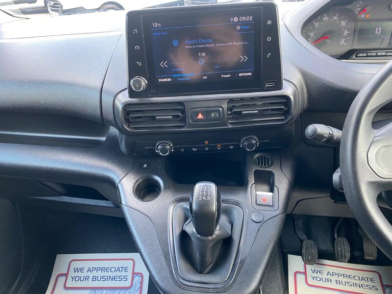 PEUGEOT PARTNER