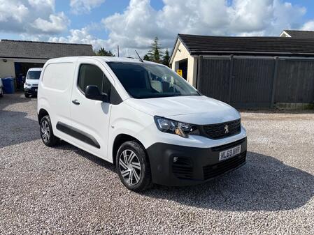 PEUGEOT
