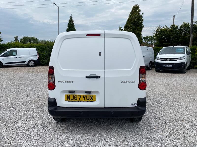 PEUGEOT PARTNER