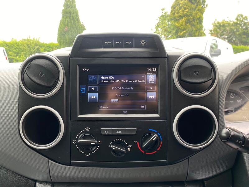 PEUGEOT PARTNER