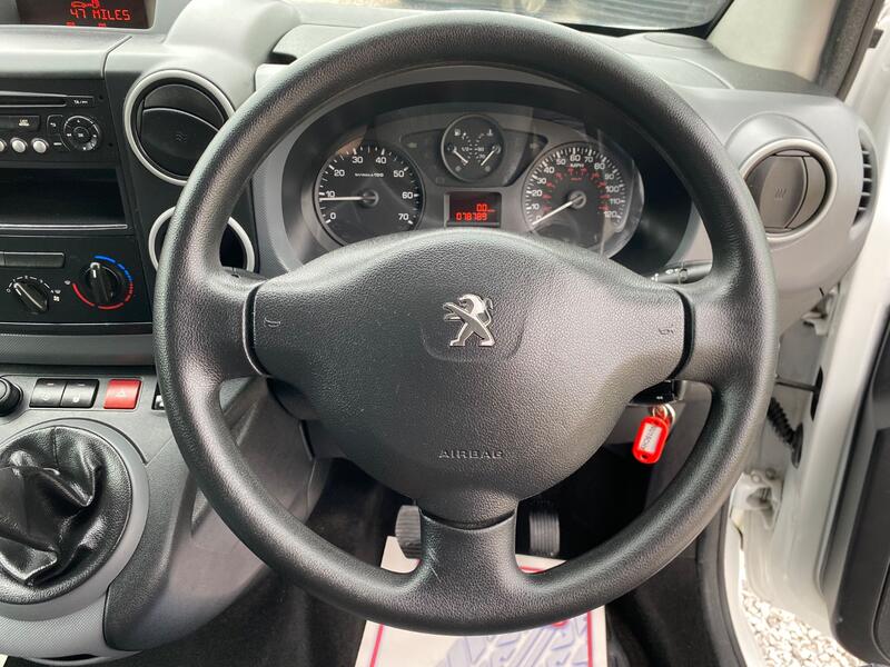 PEUGEOT PARTNER