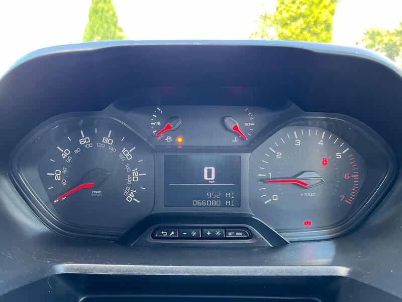 PEUGEOT PARTNER
