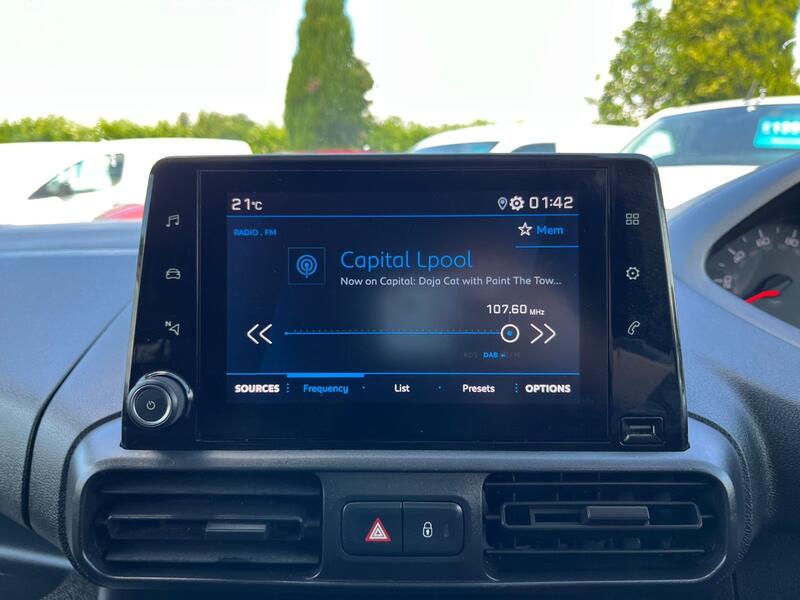 PEUGEOT PARTNER
