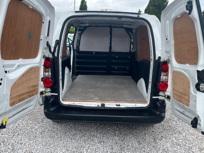 PEUGEOT PARTNER