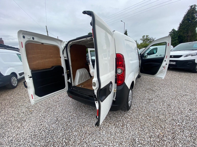 VAUXHALL COMBO