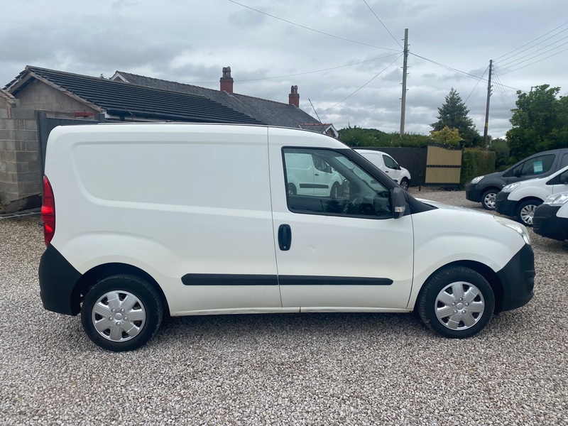 VAUXHALL COMBO