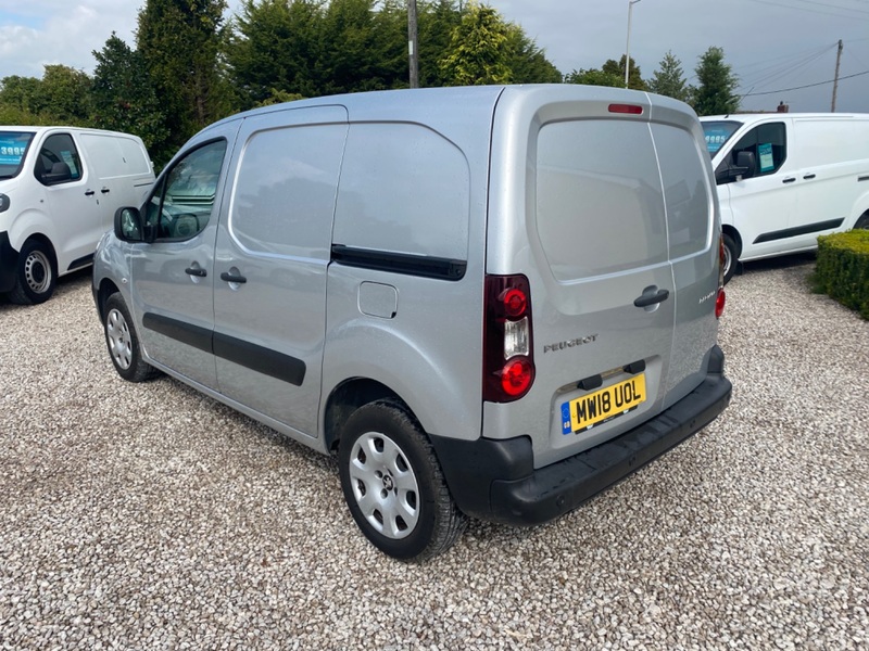 PEUGEOT PARTNER
