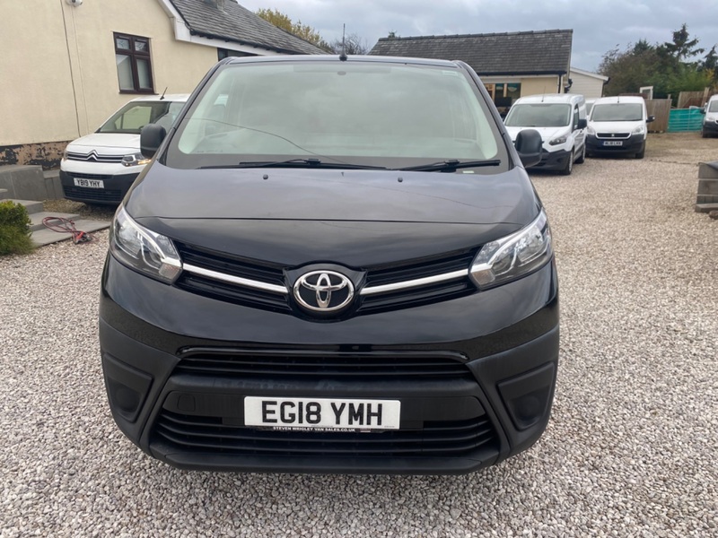 TOYOTA PROACE