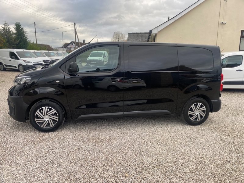 TOYOTA PROACE