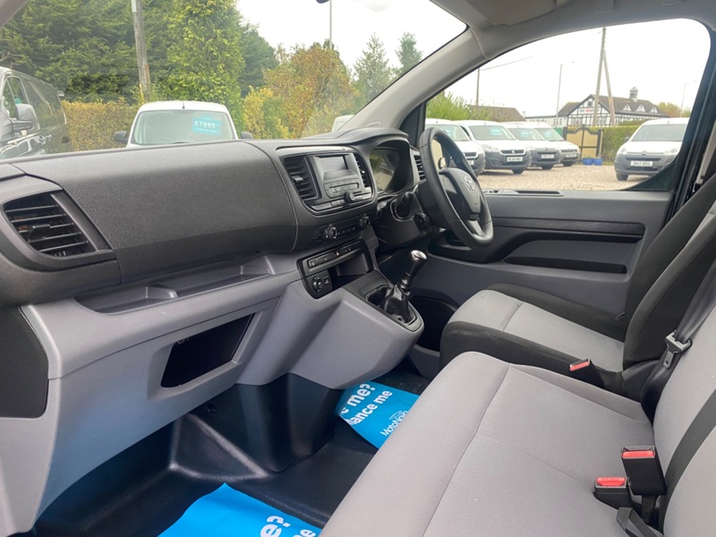 TOYOTA PROACE