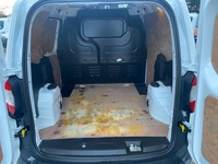 FORD TRANSIT COURIER
