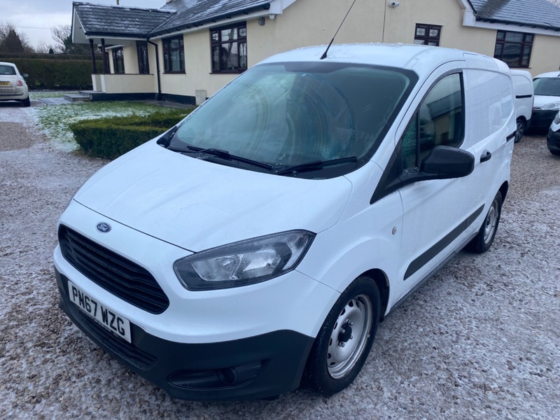 FORD TRANSIT COURIER