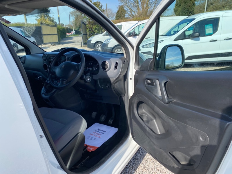 PEUGEOT PARTNER